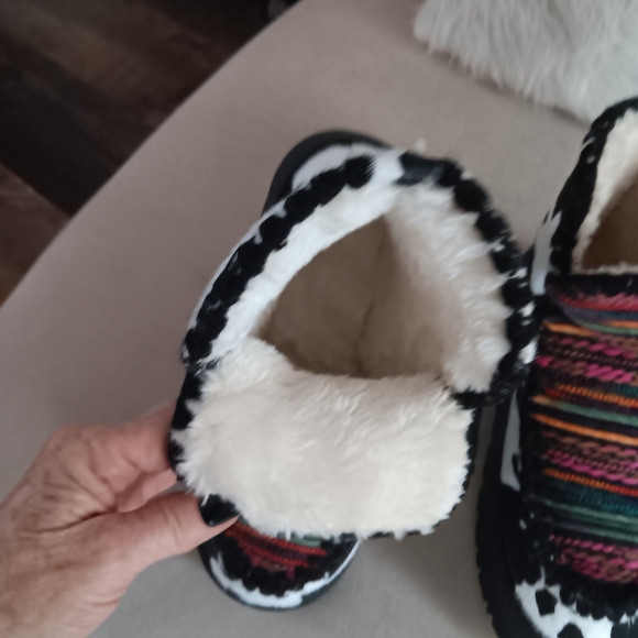 Western Cow Print Snow Boots For Women – Stylish And Cozy Winter Footwear - Picture 3 of 7